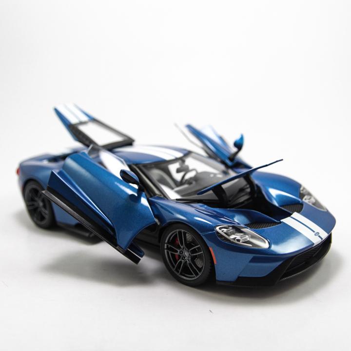 Mô hình xe Ford GT 1:18 Maisto Exclusive