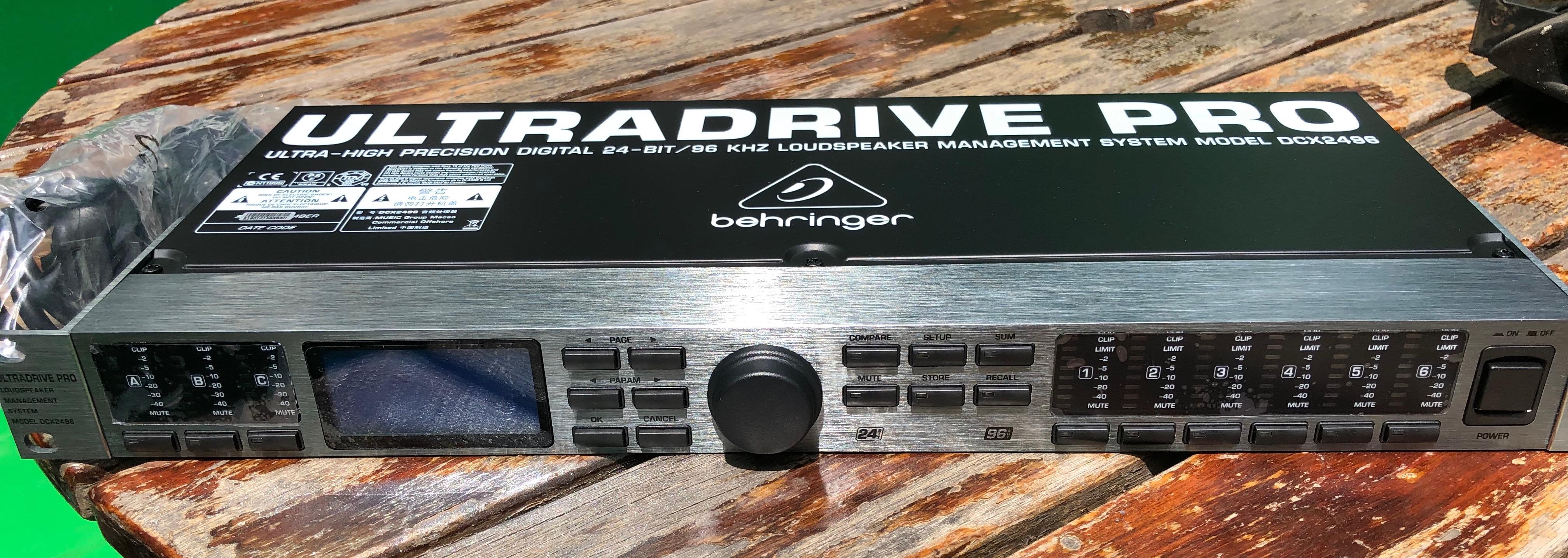 Bộ xử lý tín hiệu Behringer ULTRADRIVE PRO DCX2496