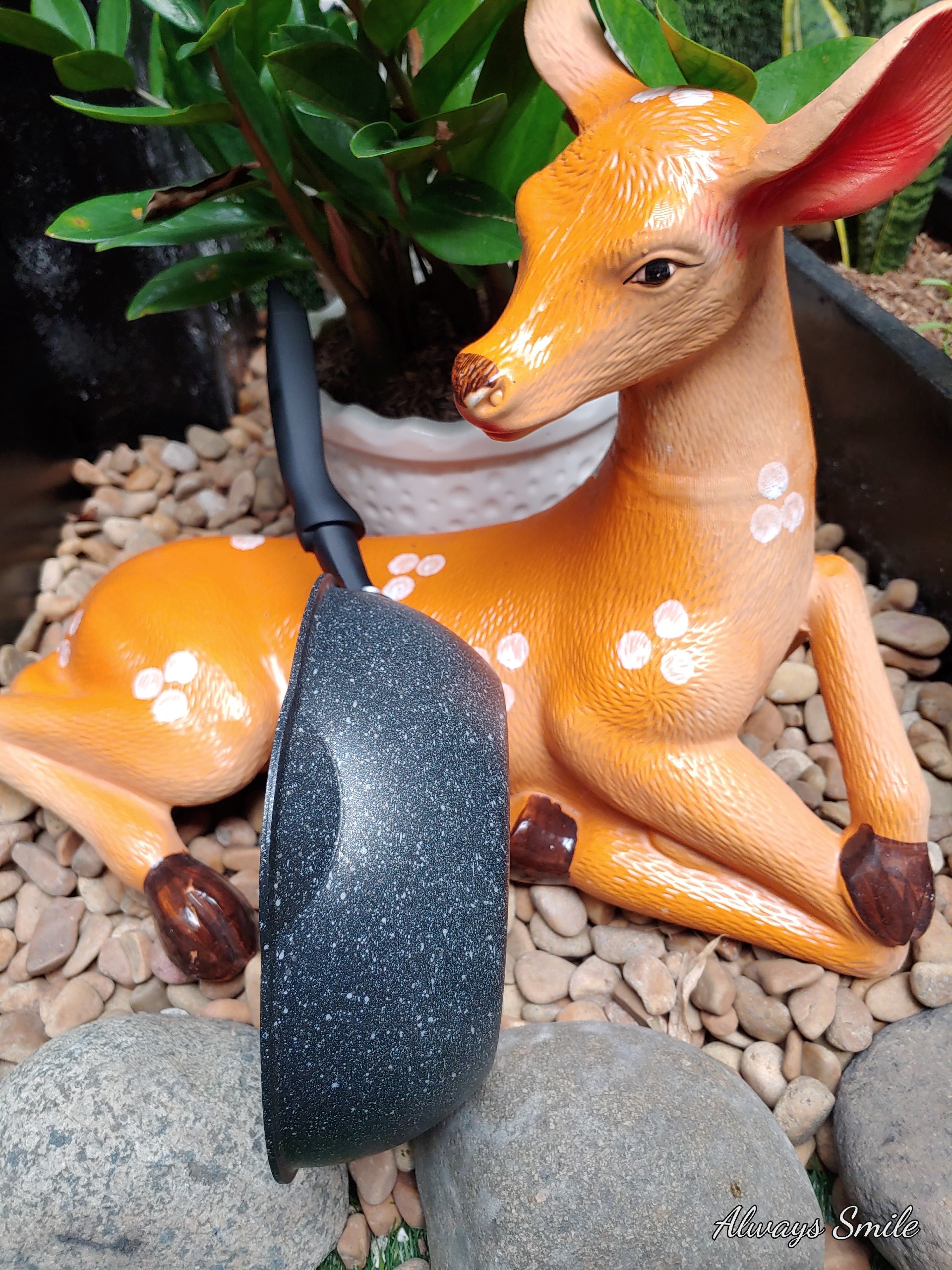 CHẢO SÂU LÒNG ĐÁY TỪ MIỆNG RÓT SUNHOUSE SHS20MRD
