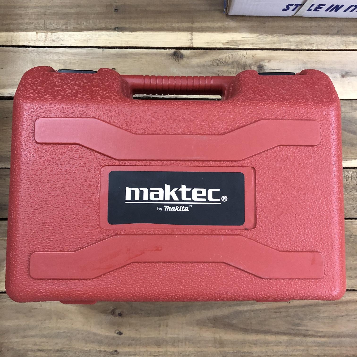 Máy chà nhám băng Maktec MT940