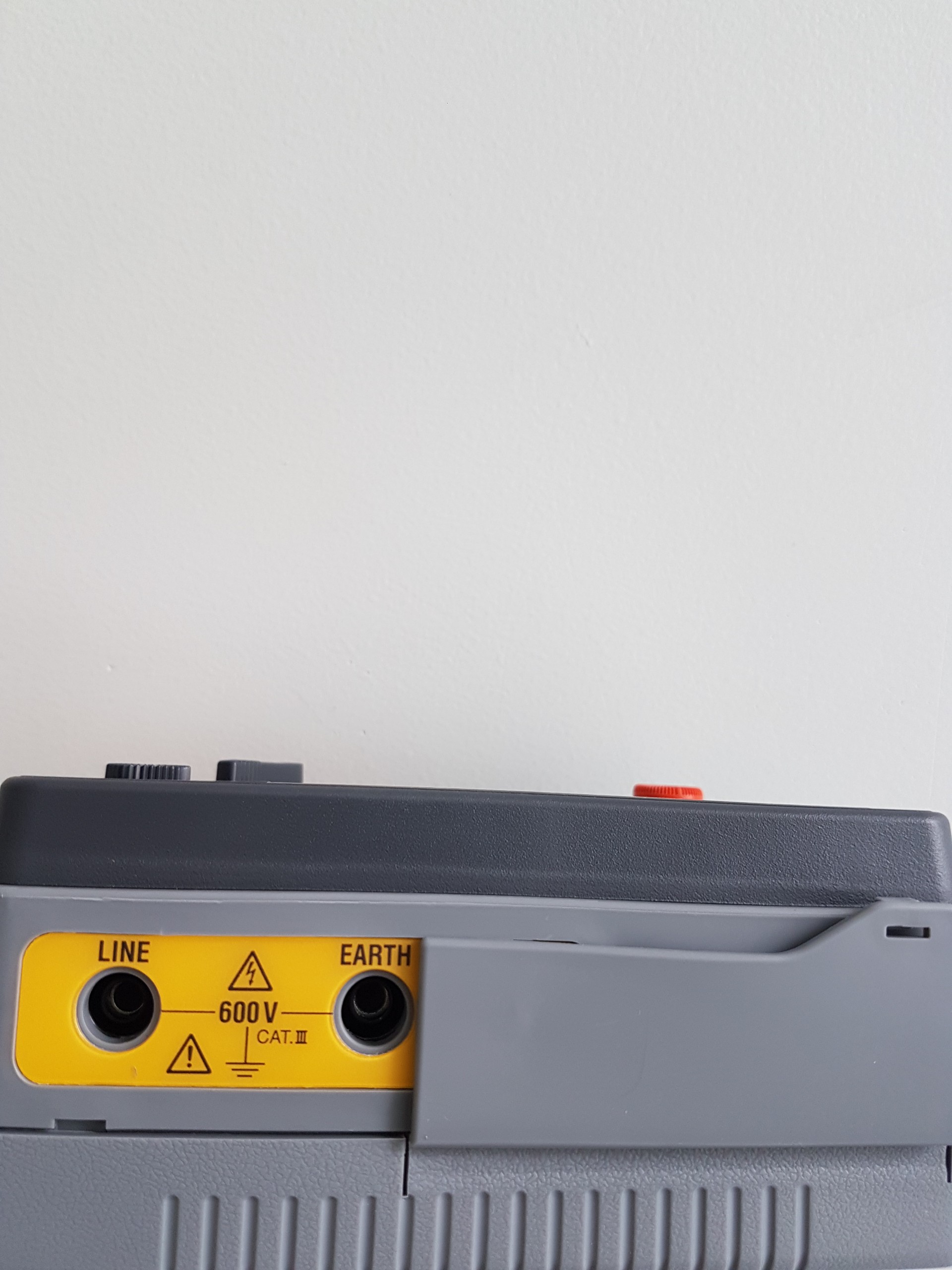 Máy đo điện trở cách điện Kyoritsu 3132A