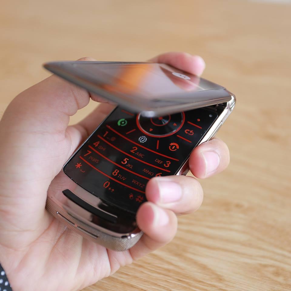 Điện thoại Motorola RAZR2 V9 - 45MB