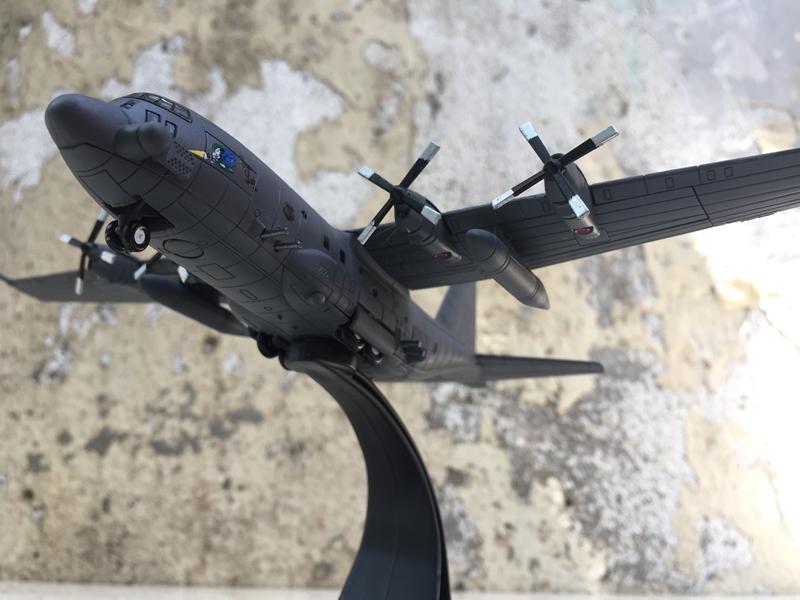 Mô hình máy bay AC-130A 1:200