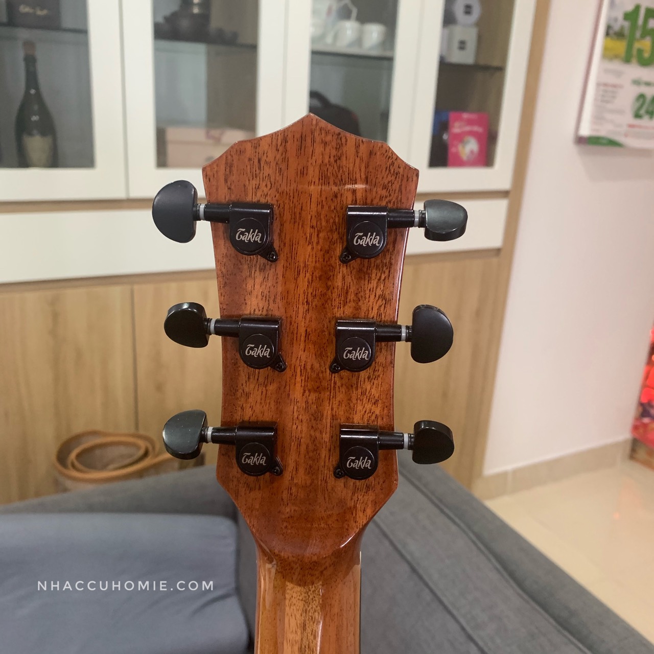 ĐÀN GUITAR ACOUSTIC TAKLA M580