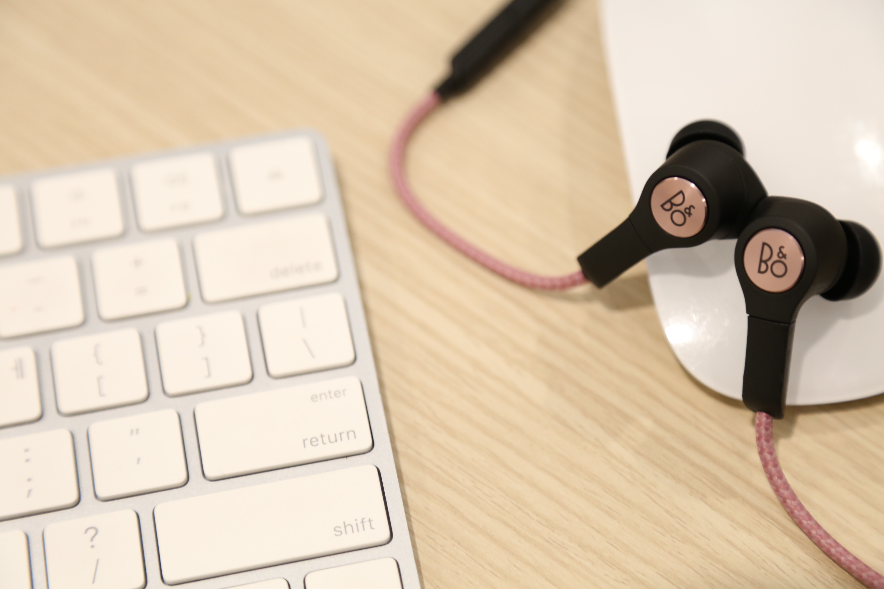 Tai nghe Bluetooth B&O Beoplay H5
