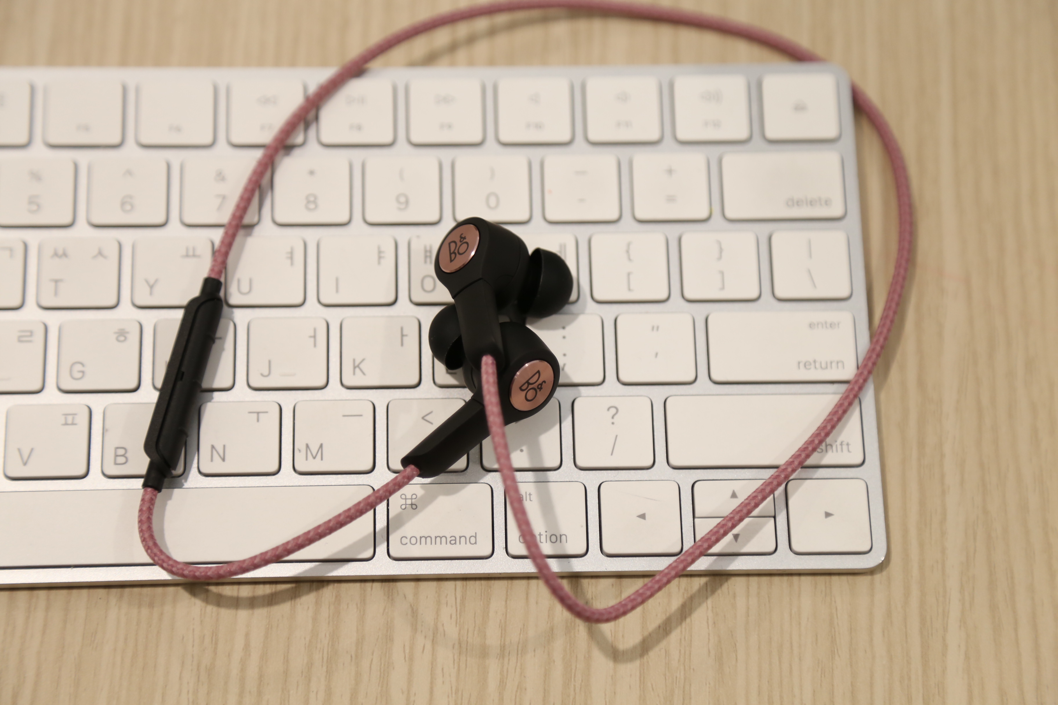 Tai nghe Bluetooth B&O Beoplay H5