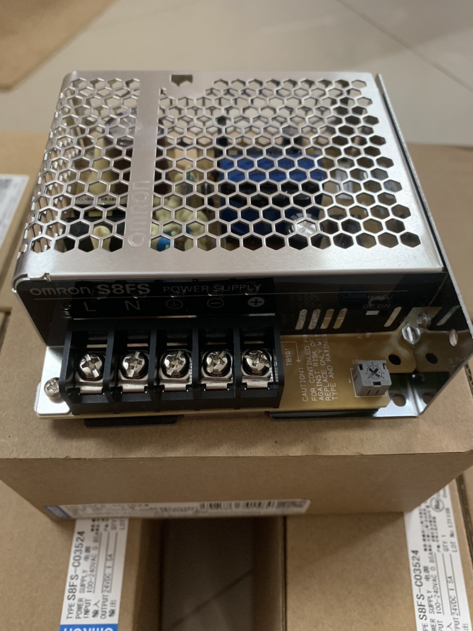 BỘ NGUỒN OMRON S8FS-C03524