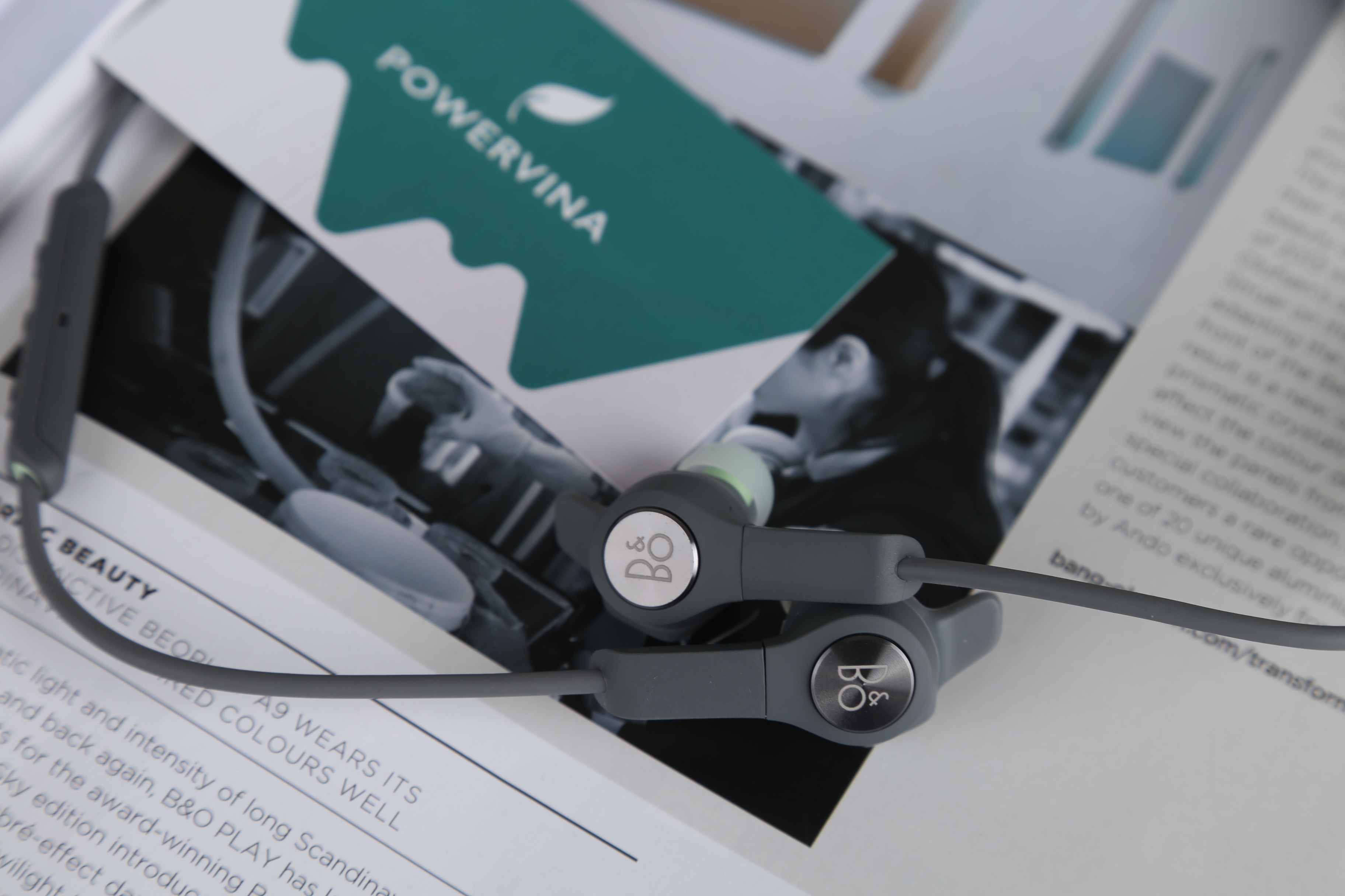 Tai nghe Bluetooth B&O BeoPlay E6