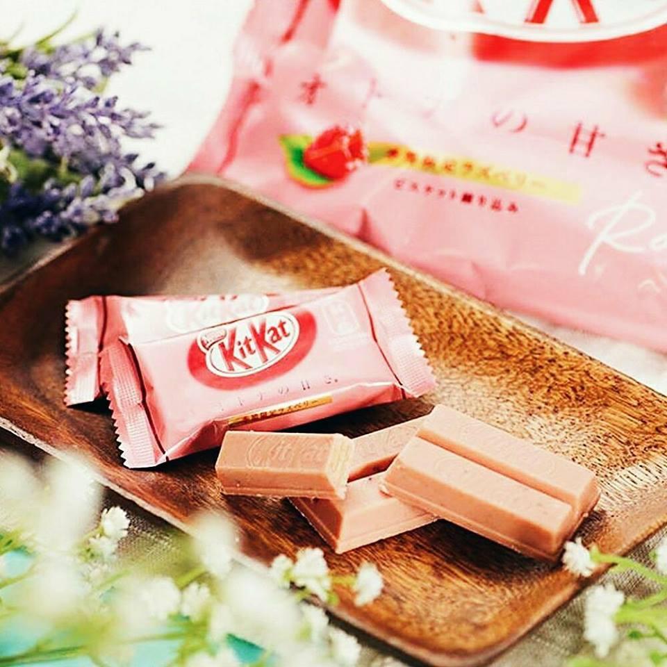 Bánh Kitkat Phúc Bồn Tử mâm xôi) - Nhật bản