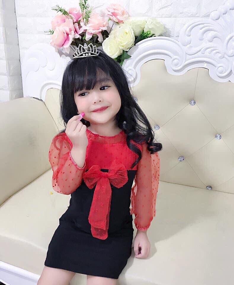 Đầm voan chấm bi bé gái