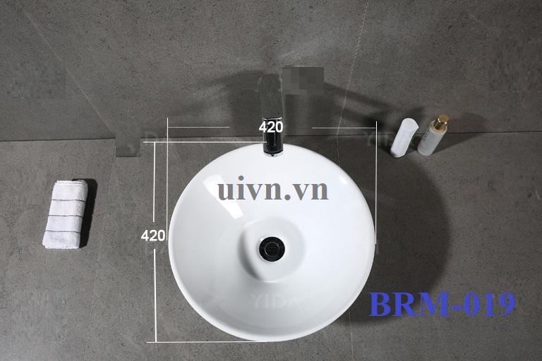 Combo lavabo sứ trắng 019 và vòi vuông dương bàn đá (Combo D)