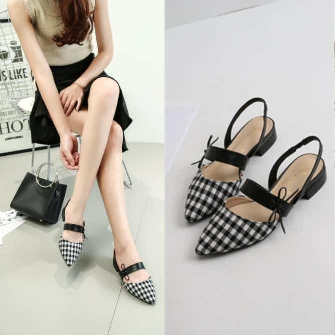 Giày sandal bít mũi quai ngang 1p