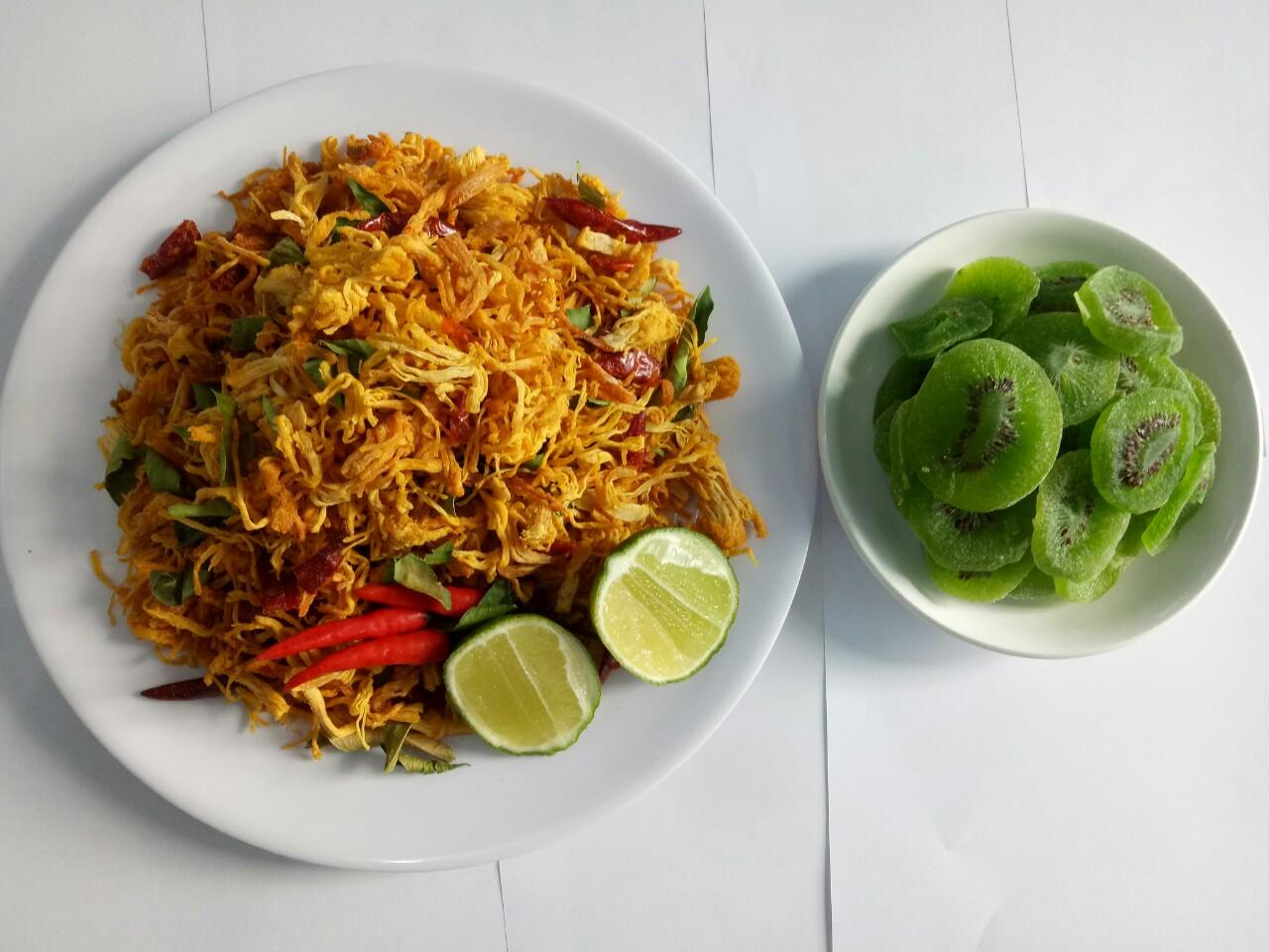 1Kg  Khô Gà CAY LÁ CHANH