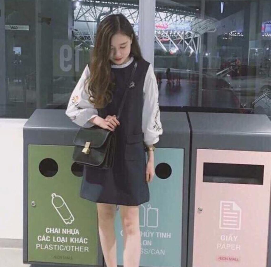 Đầm suông tay phồng thêu hoa