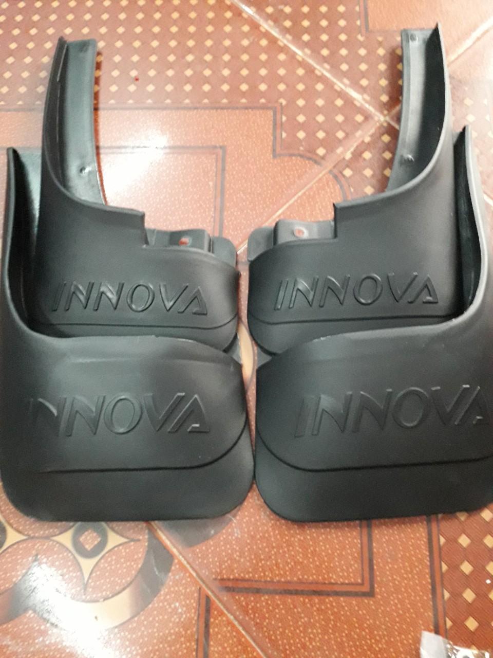 Chắn bùn xe Innova 2009-2011