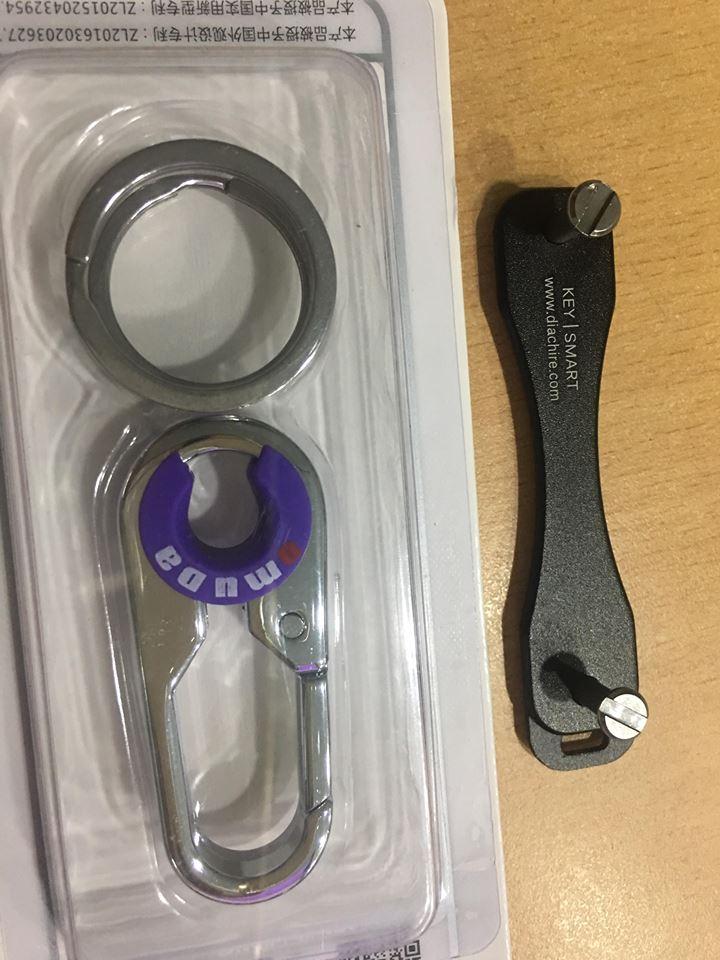 [HCM]Móc khóa xe máy ô tô hàng hiệu MUDA 3756 (Trắng Tím) sáng bóng chống trầy + TẶNG 1 Key-Smart