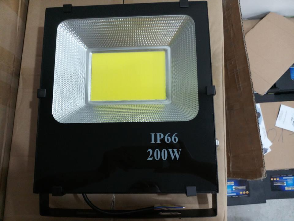 Đèn pha điện 200W - Chống nước