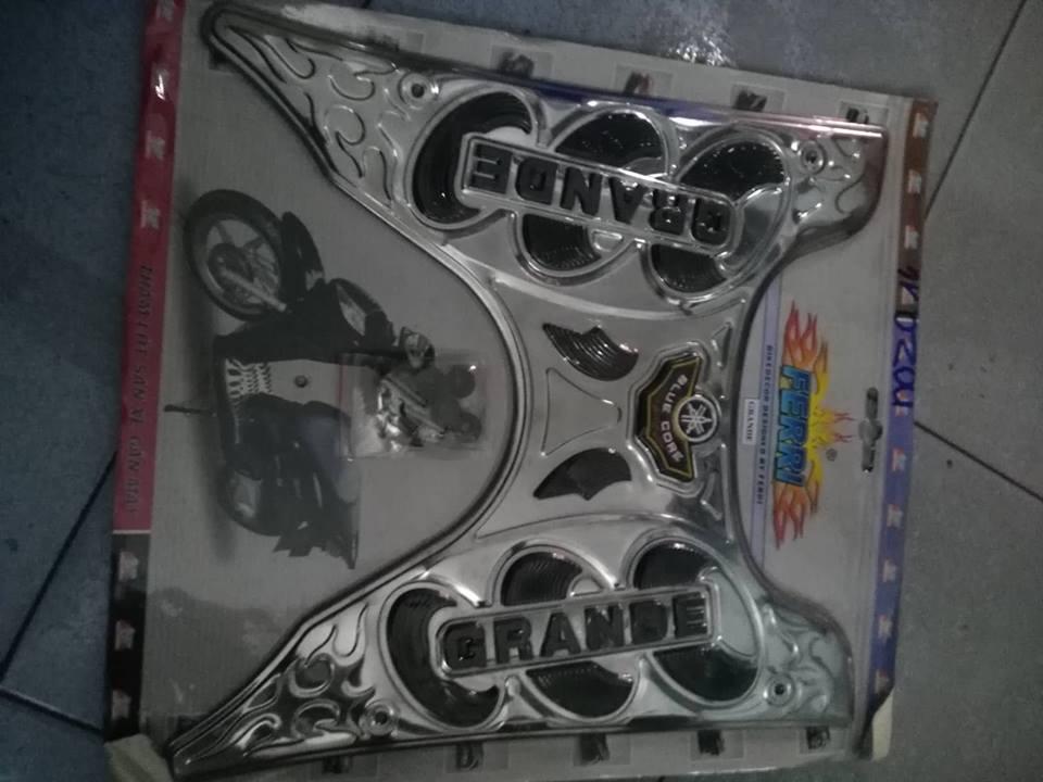 thảm lót để chân inox cho xe nozza grande