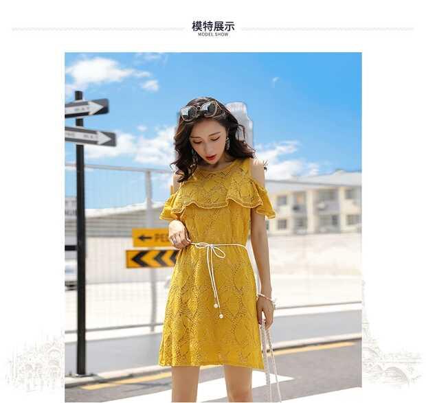 Đầm Ren Trễ Vai