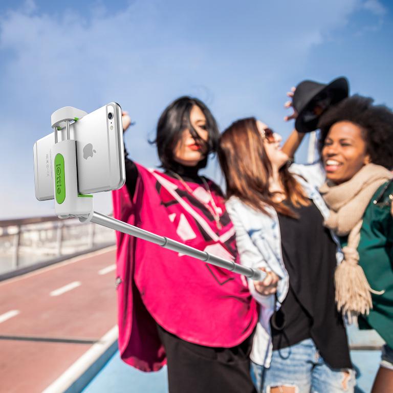 Bluetooth selfie stick - iOttie Migo (White)