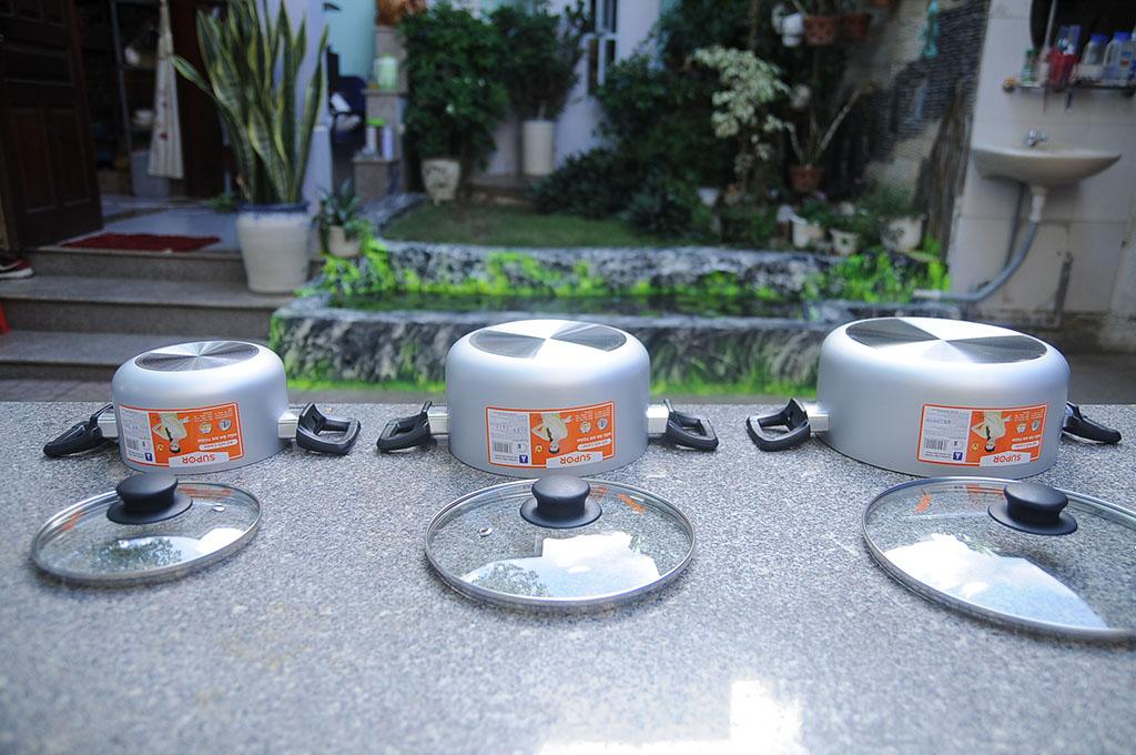 Bộ nồi canh oxy hóa mềm Supor H06011-T2