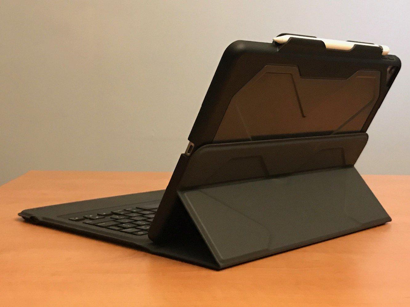 ỐP LƯNG BÀN PHÍM IPAD PRO 10.5 ZAGG RUGGED MESSENGER (2017) - Black