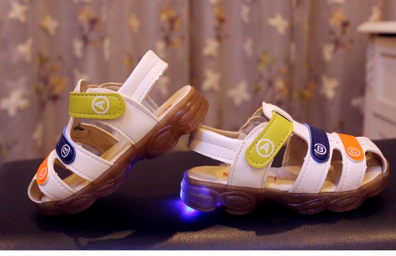 Dép sandal rọ bé trai 1-3 tuổi có đèn