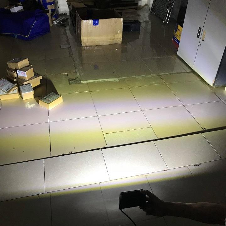ĐÈN LED TRỢ SÁNG LẮP GẦM Ô TÔ