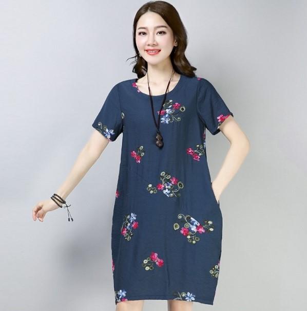 Đầm suông thêu hoa
