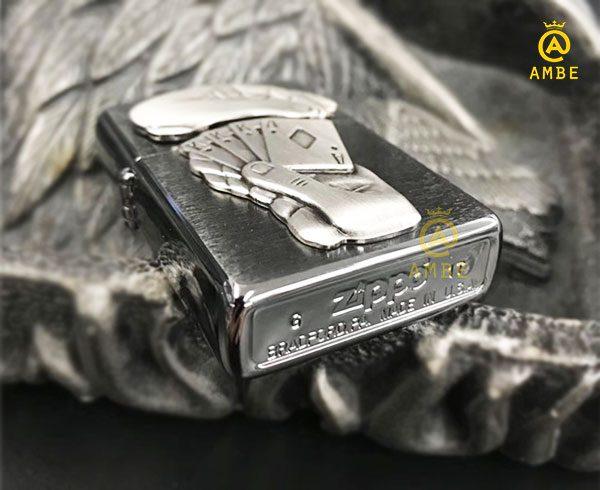 Bật lửa Zippo bàn tay chơi bài 29396