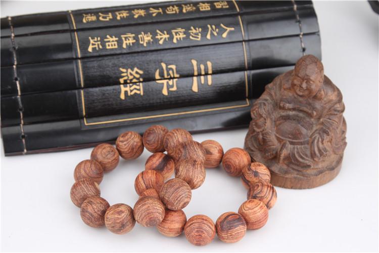 Vòng tay phong thuỷ gỗ Sưa đỏ 16li để mộc - Phong thuỷ của danh tiếng và quyền lực