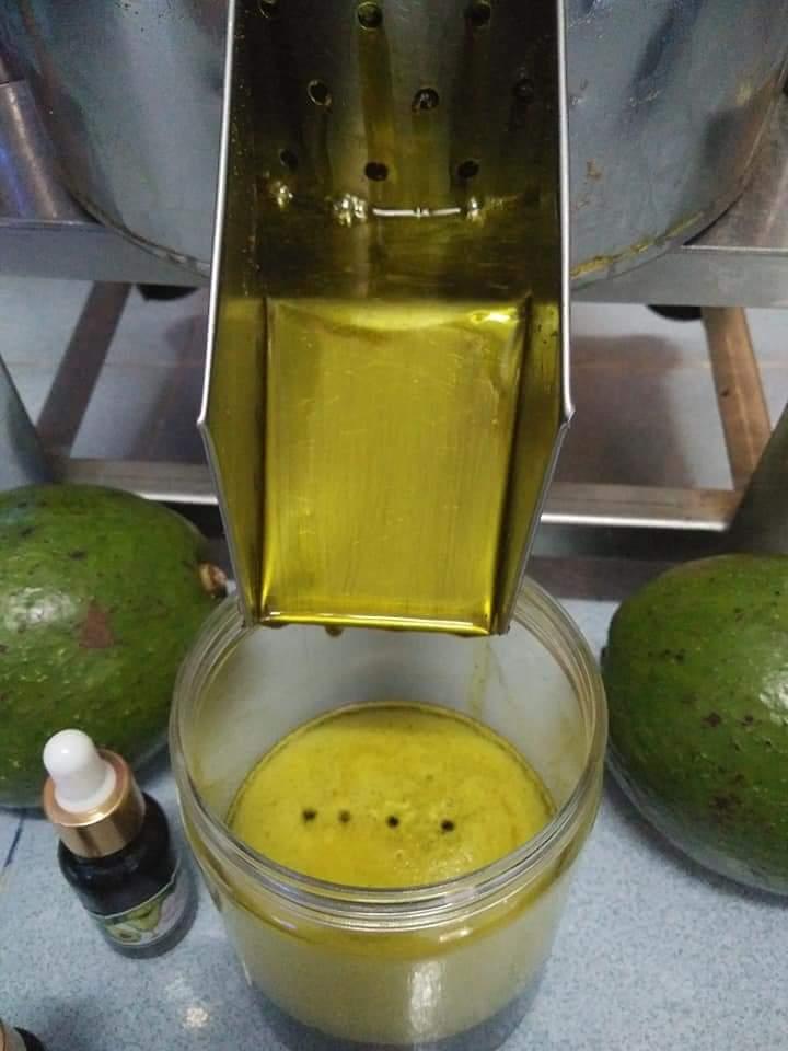 Tinh dầu bơ nguyên chất 100% nhà làm (10 ml)