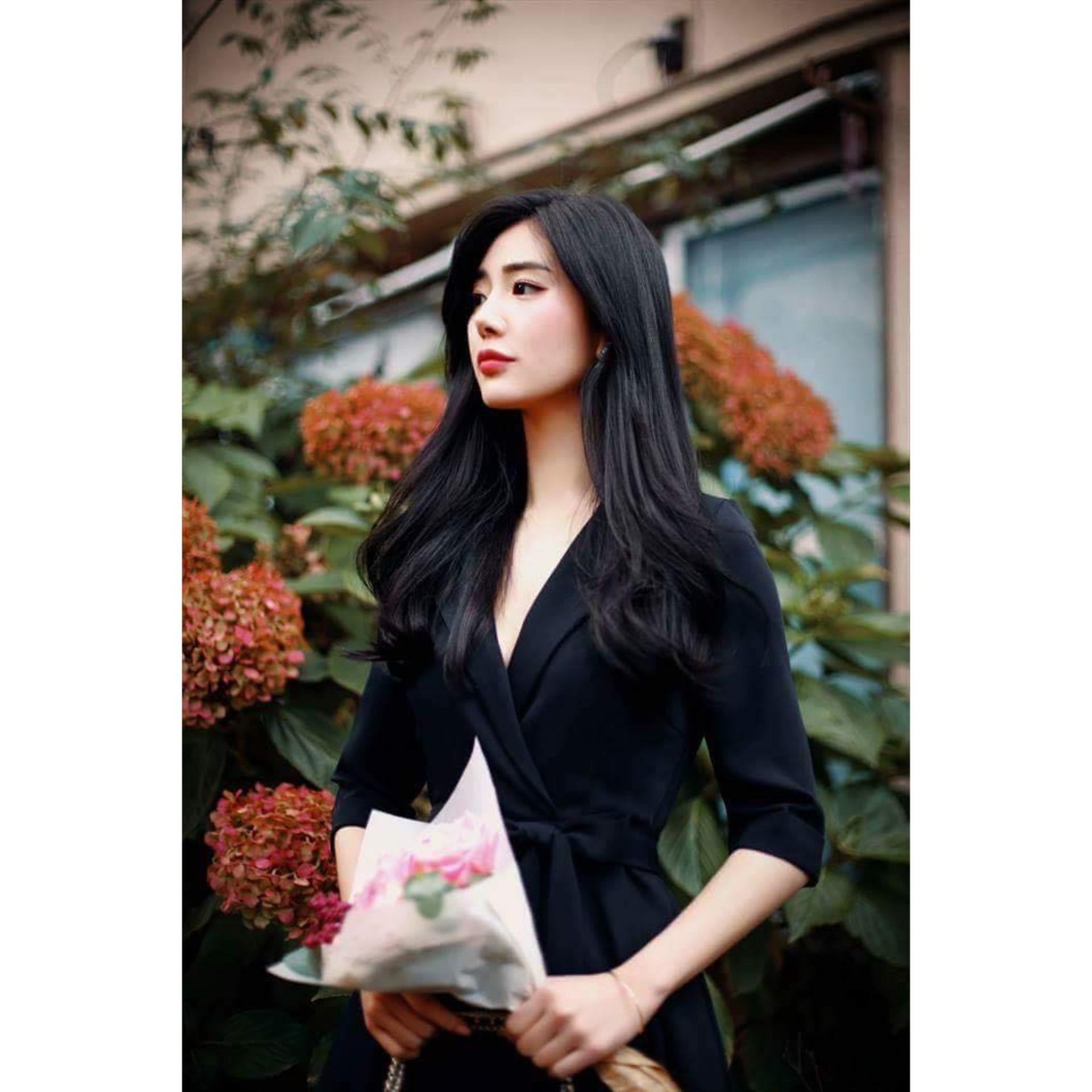 Đầm công sở tay lỡ cổ vest (đen)