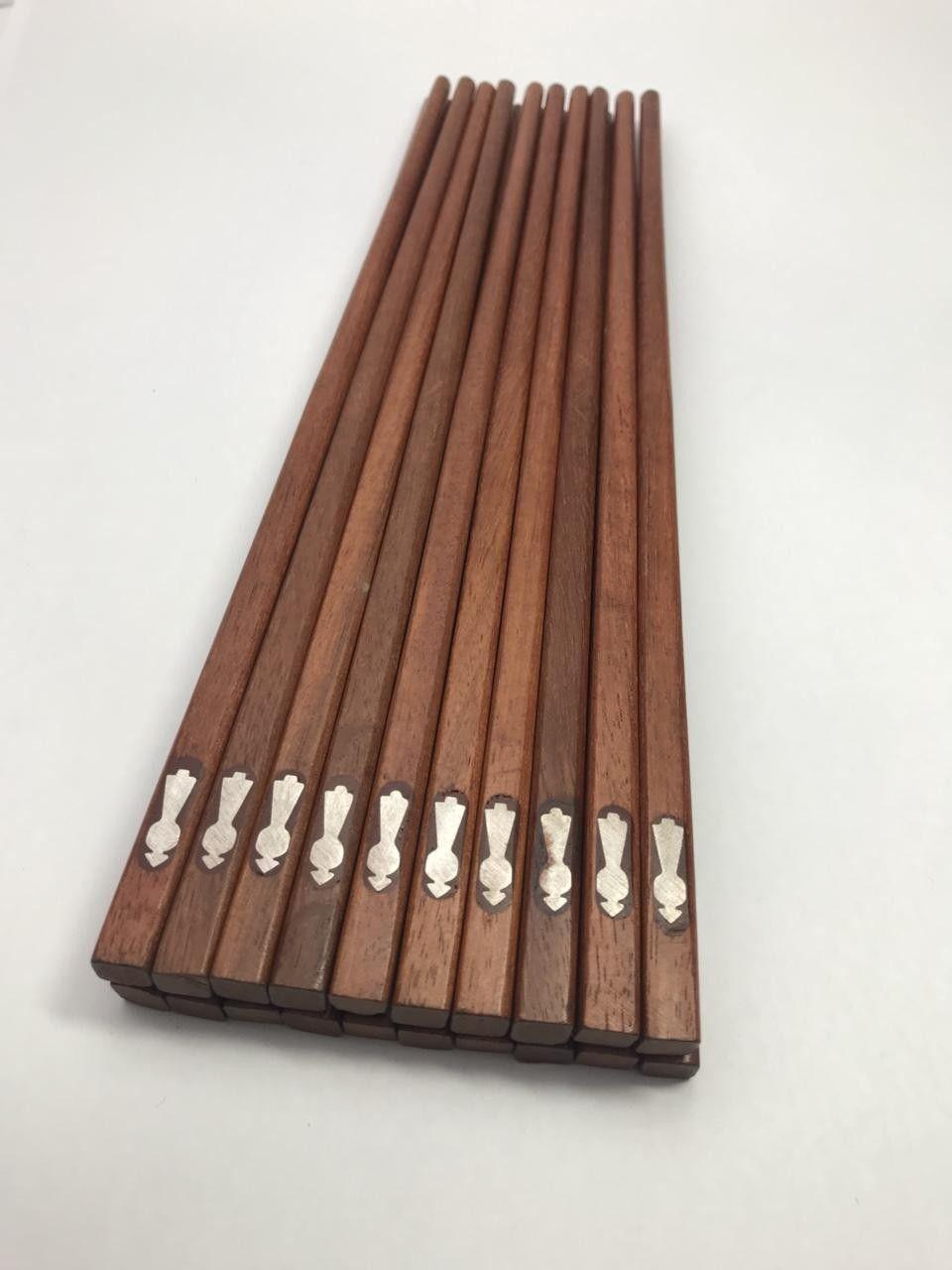 Đũa ăn gỗ Cẩm lai cao cấp đầu vuông gắn họa tiết cô gái ... bộ 10 đôi