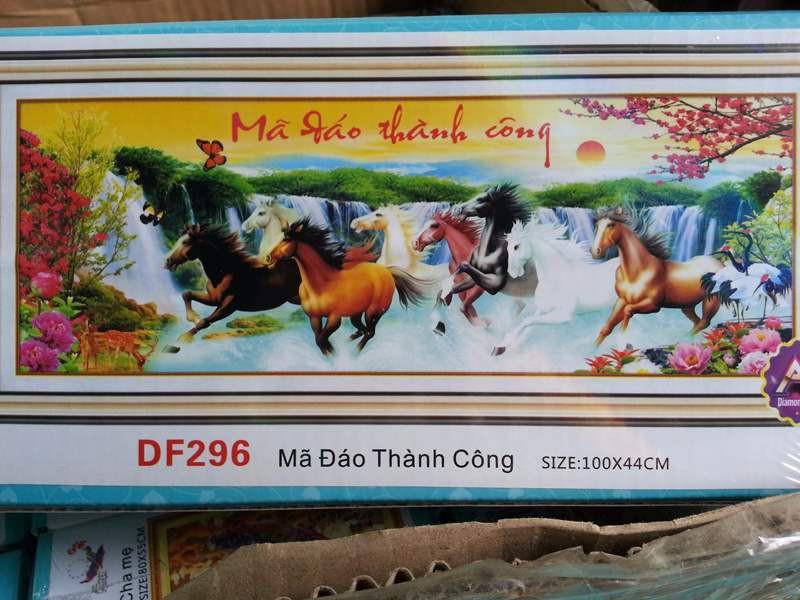 DF296-Tranh đính đá mã đáo thành công
