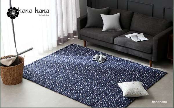 Thảm trải sàn ngủ đa năng HANAHANA MOC MODAL COTTON FLOREY RUG 150x210cm (Navy)