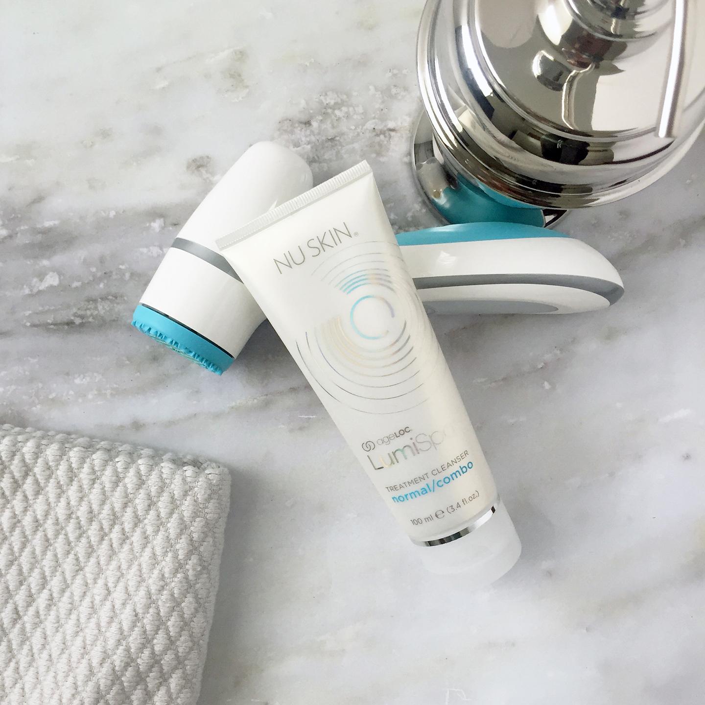 Sữa rửa mặt NUSKIN ageLOC LumiSpa dành cho da thường