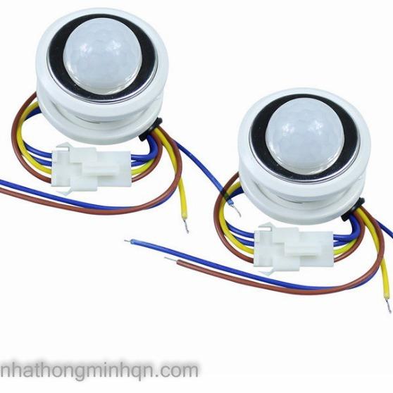 Đèn Led ốp trần cảm ứng chuyển động Rạng Đông D270 ( tự động bật/ tắt khi có người đi đến)