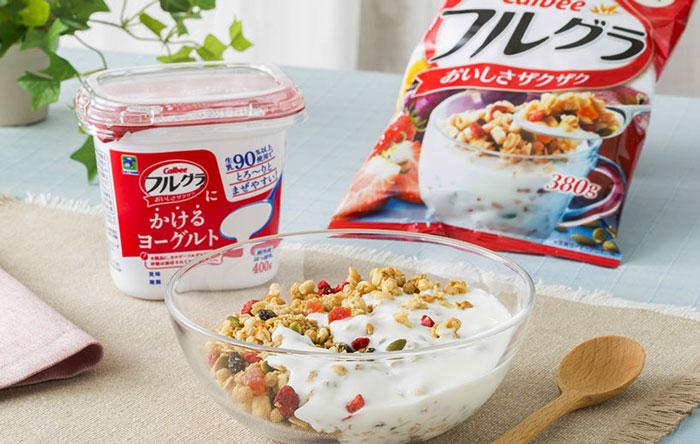 Ngũ cốc trái cây Calbee Nhật - 700g