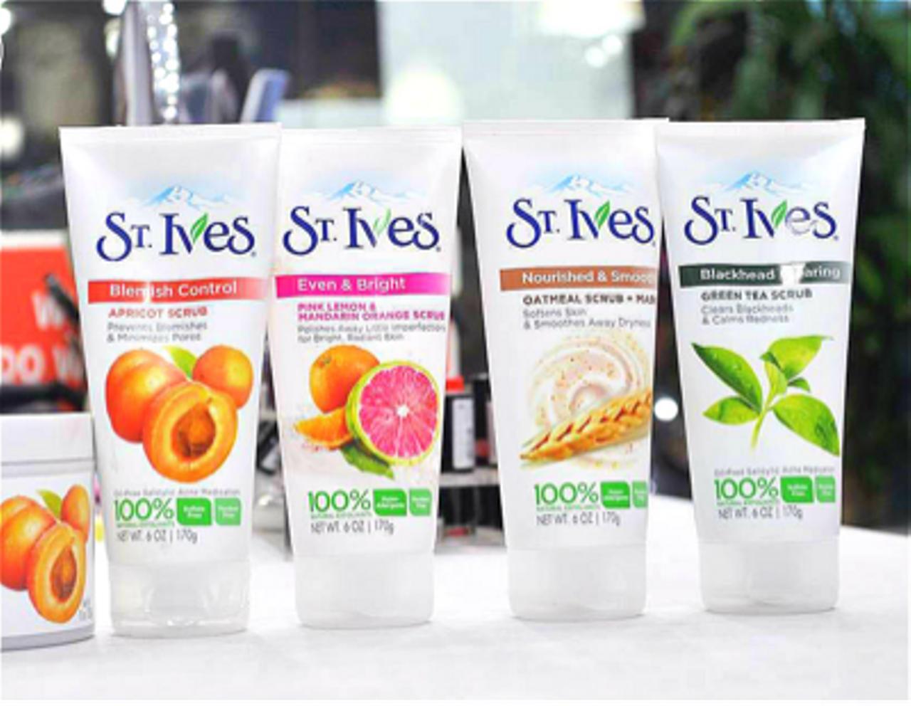 [HCM]Sữa Rửa Mặt Sạch Mụn Đầu Đen St.Ives Trà Xanh (170g)
