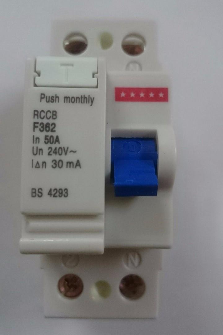 CB chống giật 50A