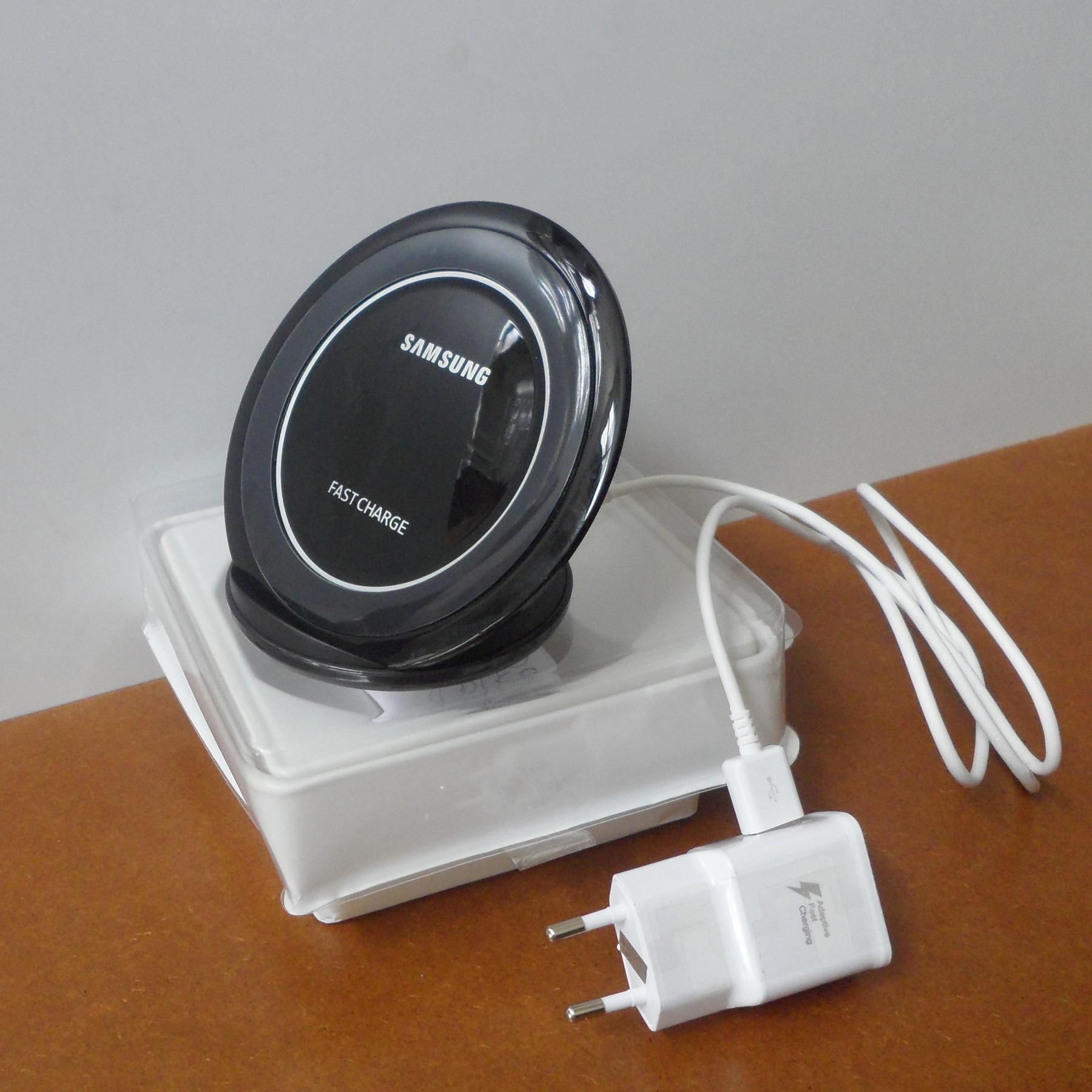 [Combo] Fast Charge Wireless Charging Stand for Samsung Galaxy S10 Plus / S10 / S10e / S7 Edge / Note 5  + Fast Charger + Micro USB cable (Đen)