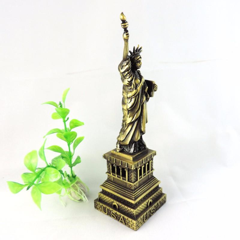 Mô hình tượng nữ thần tự do cao 18 cm (Màu vàng rêu)