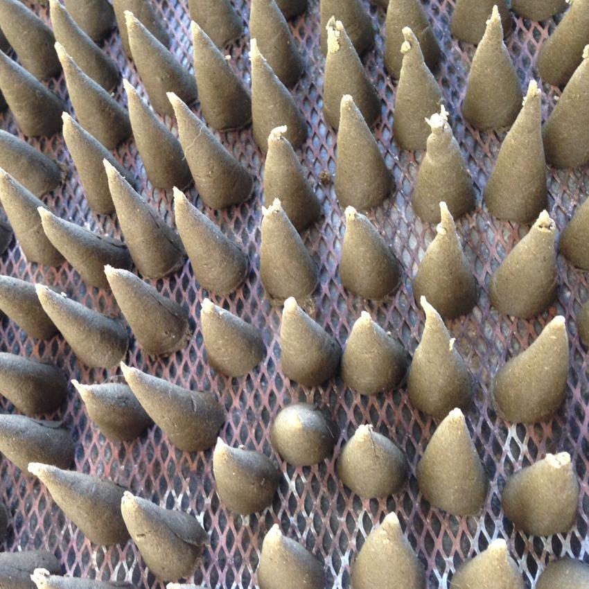 Nhang Nụ Hương Trầm