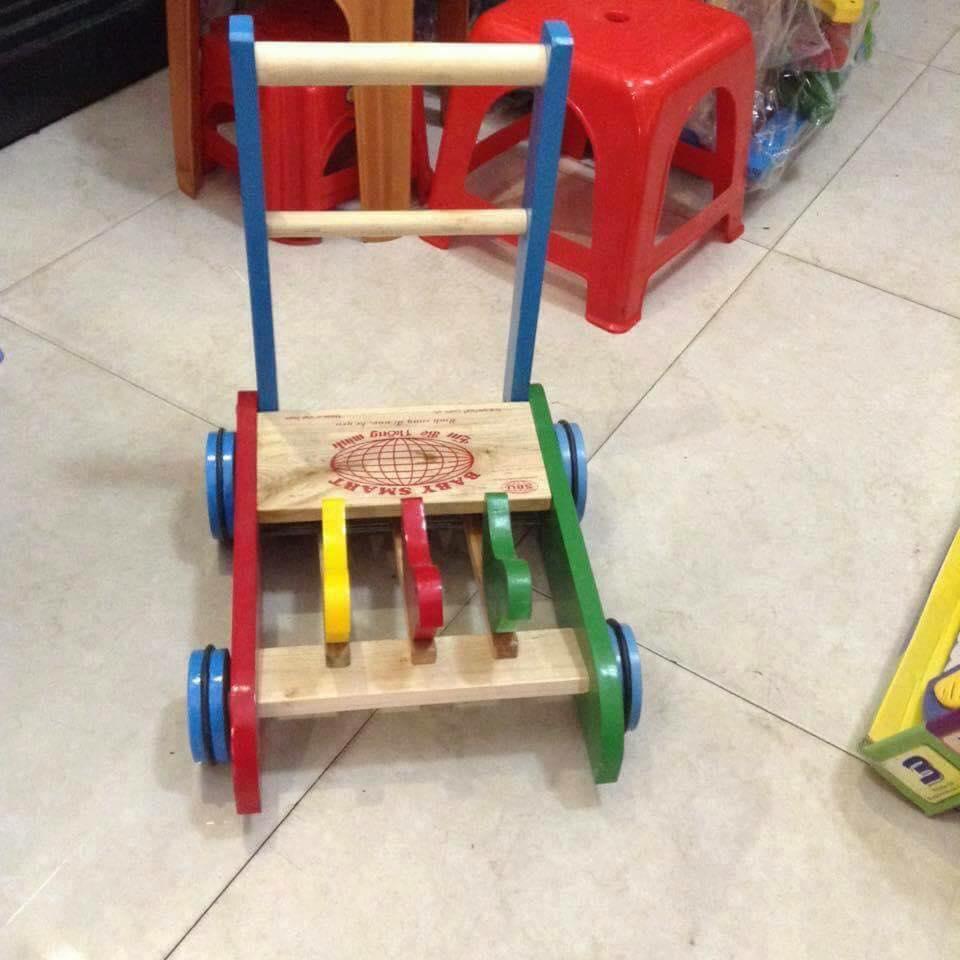 xe gỗ tập đi cho bé