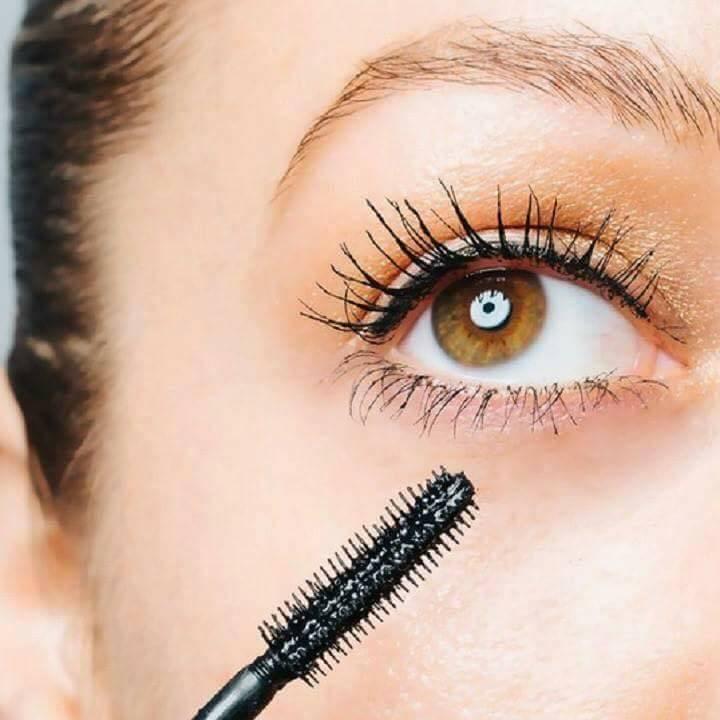 Mascara Eveline False Definition & Waterproof 4D giúp dày và dài mi (10ml)