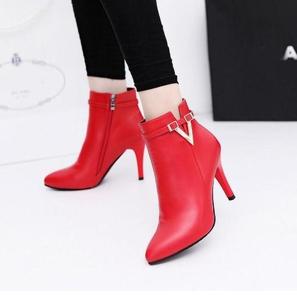[HCM]Giày boot nữ cổ ngắn 8.5cm màu đỏ GBN9202