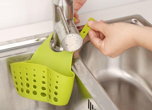[HCM]Giỏ có móc treo đựng đồ vòi rửa mặt rửa chén bát