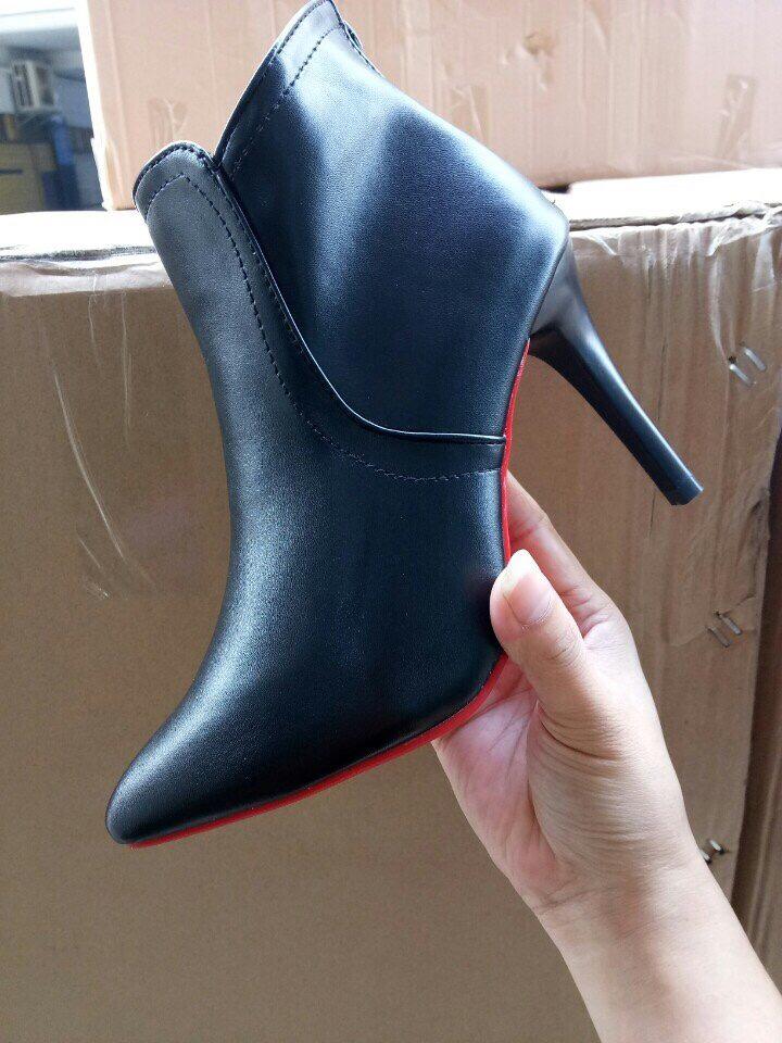 Giày boot nữ cổ ngắn xẻ cổ cao gót 7p