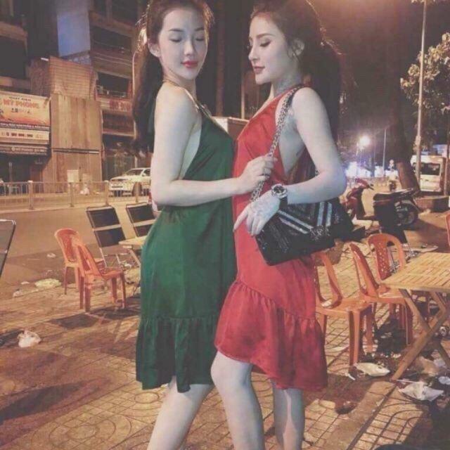 Đầm yếm đuôi cá phi lụa kèm mút ngực